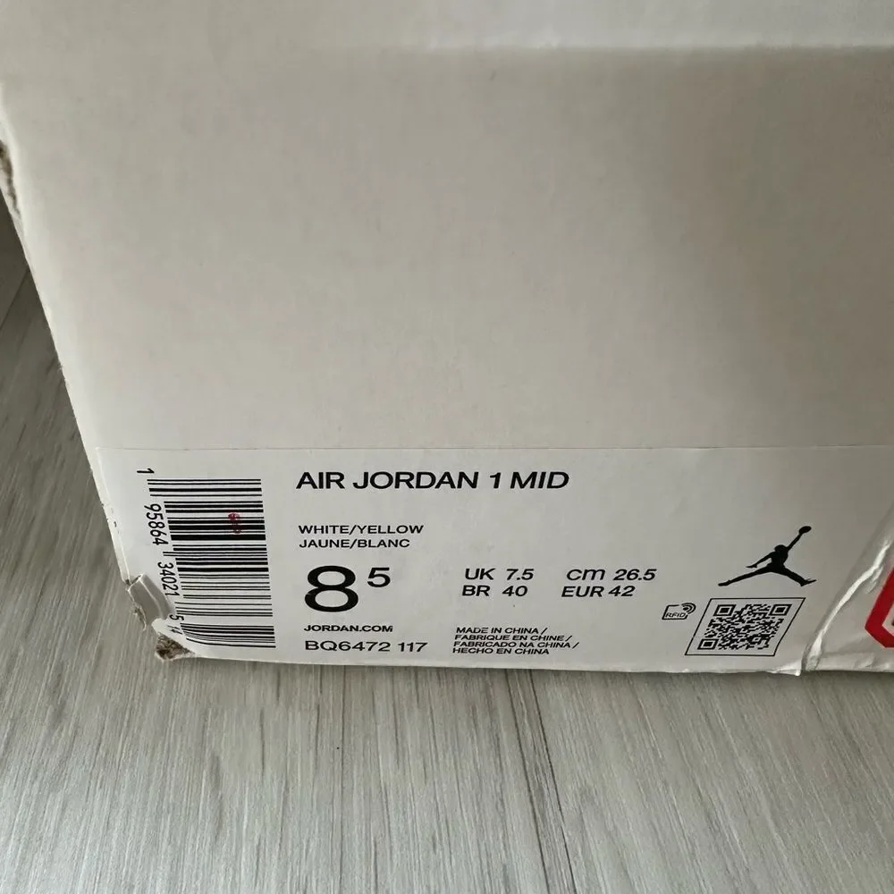 Air‎ Jordan 1 Mid Pollen White Yellow Size 8 & 1/2 in yellow and white NWT